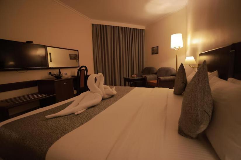The Quilon Beach Hotel And Convention Center Kollam Exterior foto