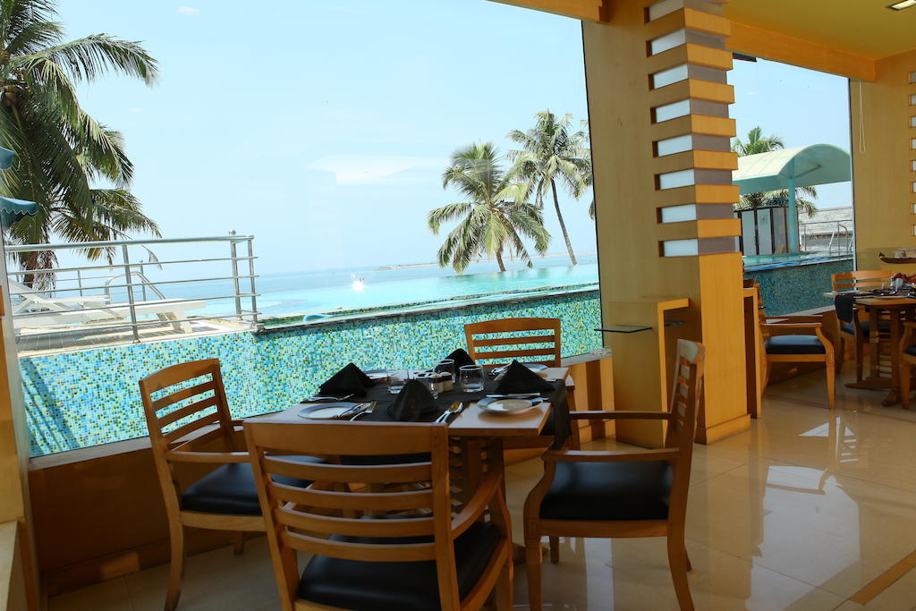 The Quilon Beach Hotel And Convention Center Kollam Exterior foto