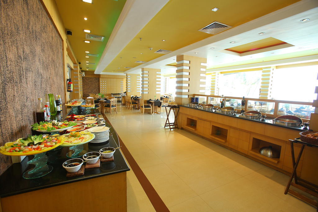 The Quilon Beach Hotel And Convention Center Kollam Exterior foto